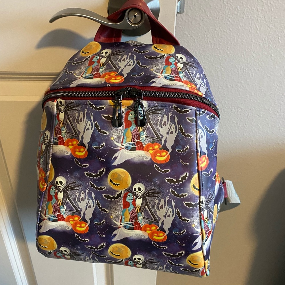 💥sold💥Glow in the dark Nightmare Before Christmas backpack